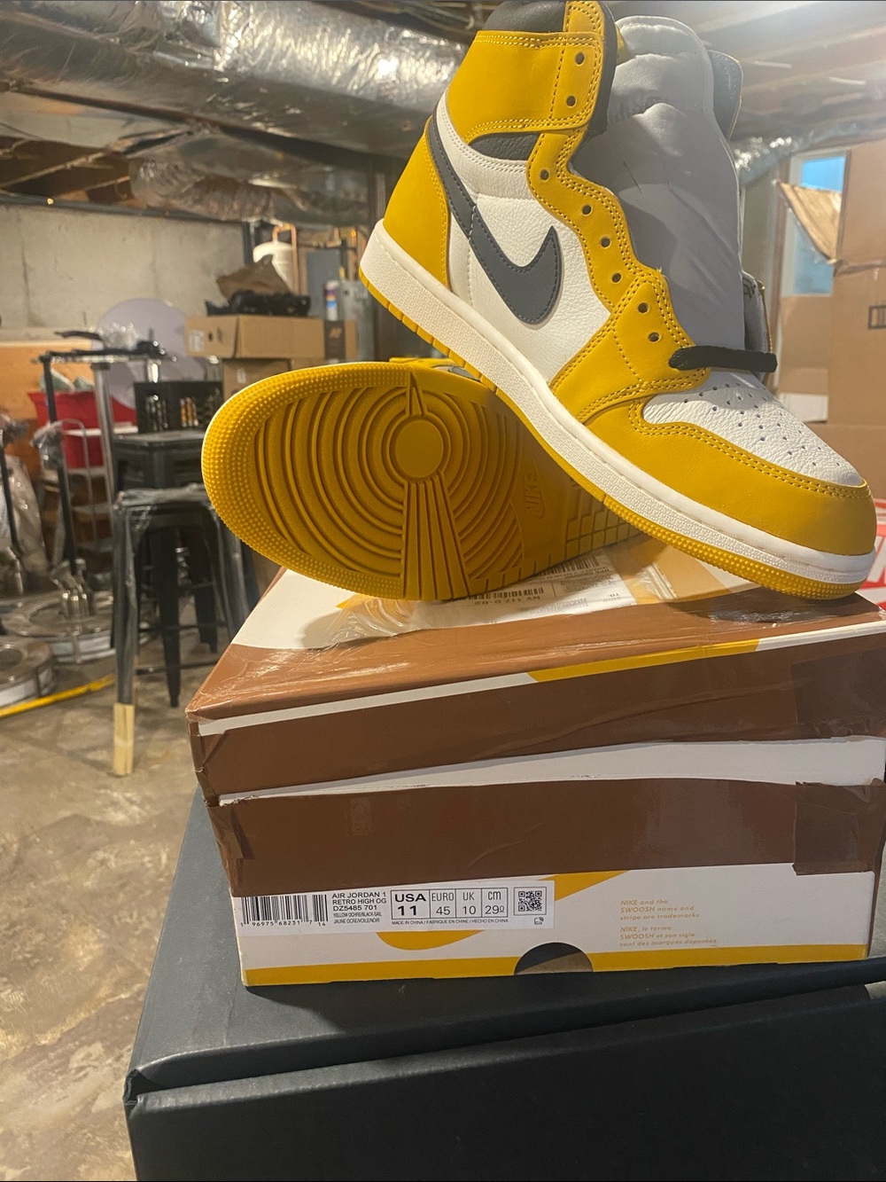 Nike Men’s High Top Sneakers Yellow White with Black accent
